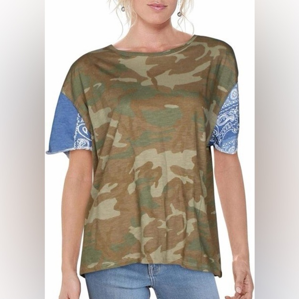 Free People Camo Bandana Print Green Short Sleeve Crewneck Tee Size Medium